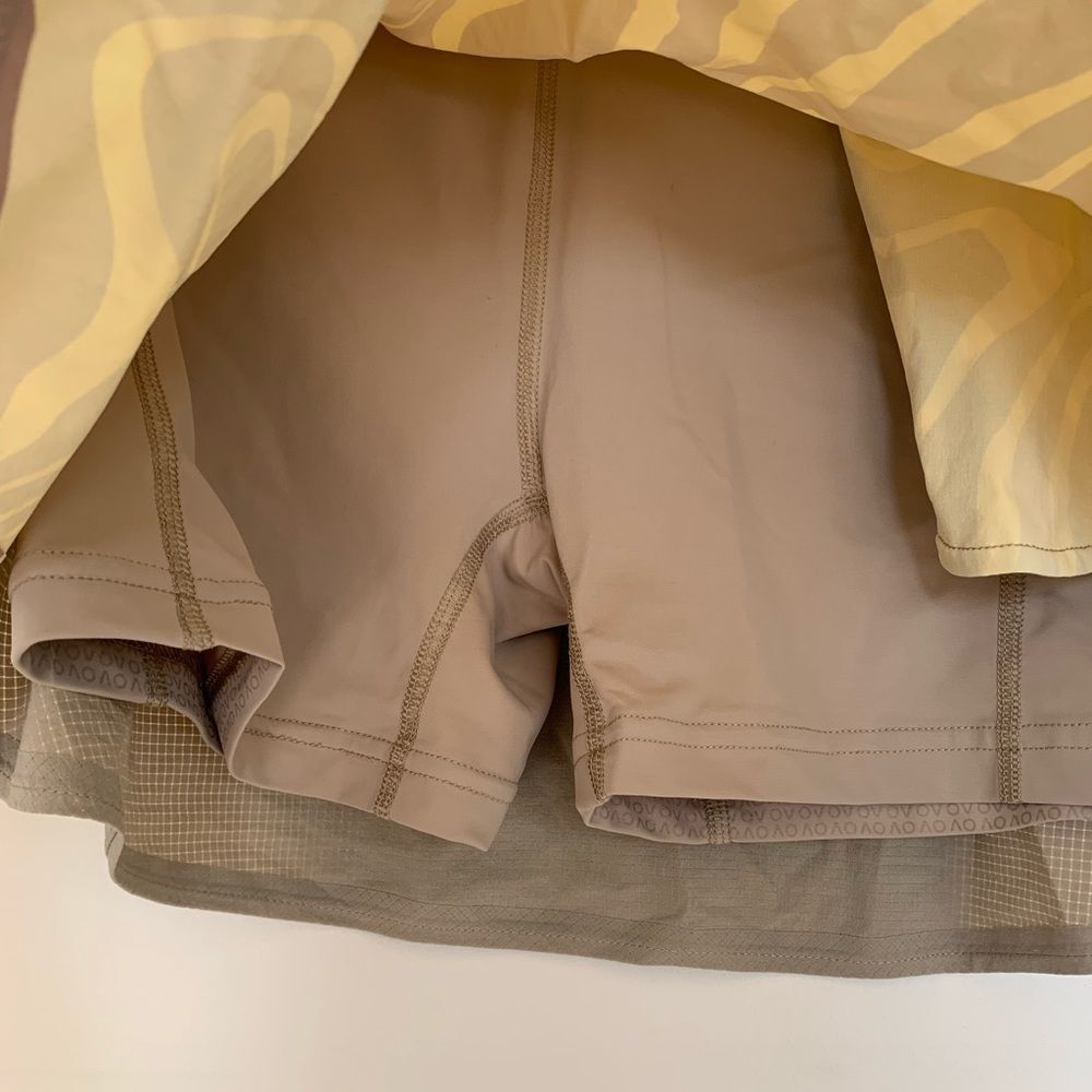 Outdoor voices pampas tan/beige and pastel yellow print swirl exercise skort S - Picture 4 of 6